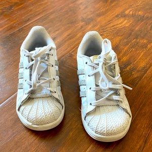 Adidas sneakers color white/ light green stripes